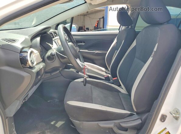 3N1CN8EV5ML889441 2021 NISSAN VERSA Белый Вид салона спереди