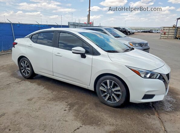 3N1CN8EV5ML889441 2021 NISSAN VERSA Белый Передняя правая четверть