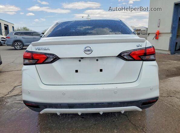 3N1CN8EV5ML889441 2021 NISSAN VERSA Белый Вид сзади
