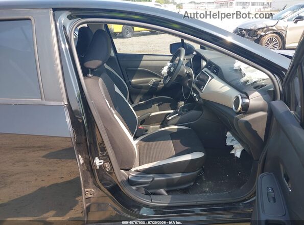3N1CN8EV7LL873529 2020 NISSAN VERSA Черный Вид салона спереди