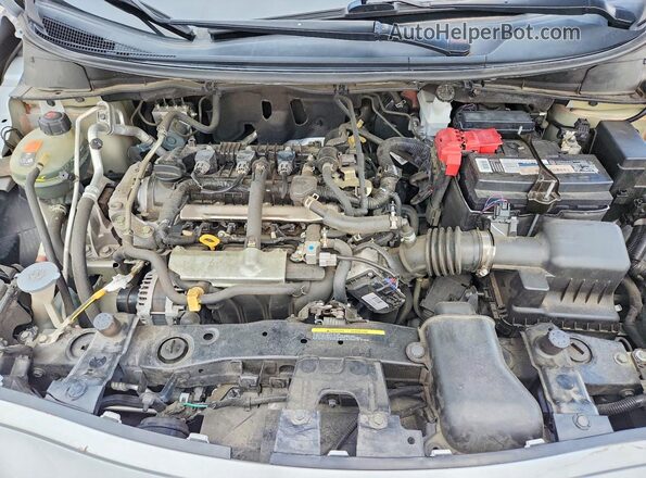 3N1CN8EV7ML922052 2021 NISSAN VERSA Silver Rear interior view