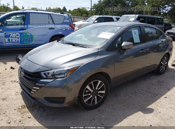 3N1CN8EV7SL837953 2025 NISSAN VERSA Gray Передня ліва чверть
