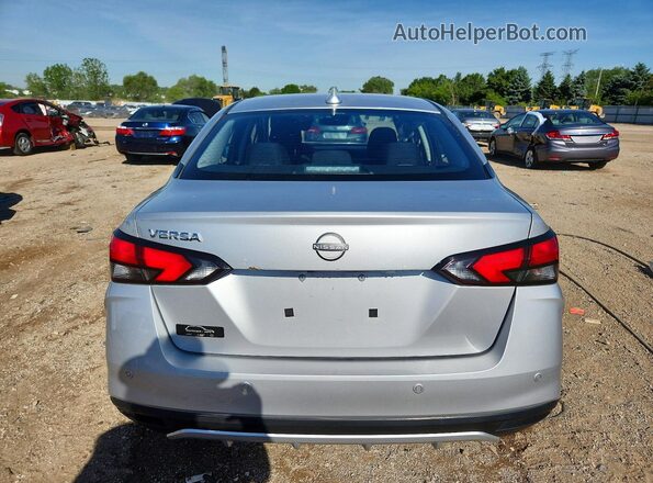 3N1CN8EV8SL849335 2025 NISSAN VERSA Silver Vista trasera