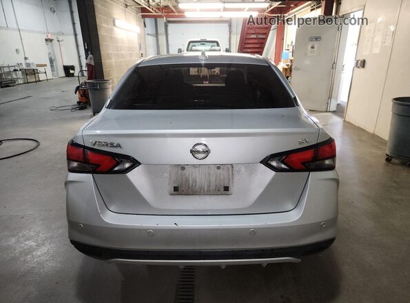 3N1CN8EV9LL852455 2020 NISSAN VERSA Silver 