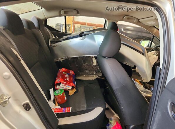 3N1CN8EV9ML812331 2021 NISSAN VERSA Silver Вид задніх сидінь