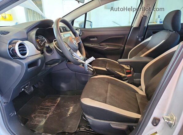 3N1CN8EVXLL891796 2020 NISSAN VERSA Silver Front interior view