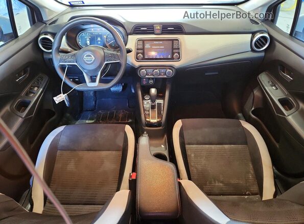 3N1CN8EVXLL891796 2020 NISSAN VERSA Silver Dashboard view