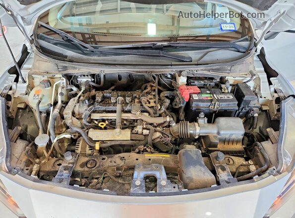 3N1CN8EVXLL891796 2020 NISSAN VERSA Silver Rear interior view