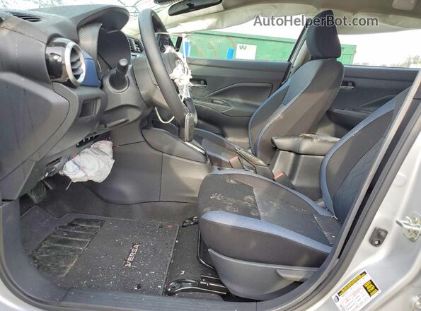 3N1CN8EVXSL894664 2025 NISSAN VERSA Silver Widok wnętrza z przodu