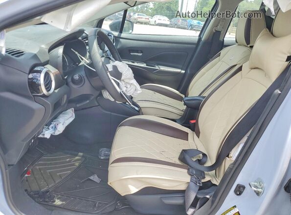3N1CN8FV0PL810342 2023 NISSAN VERSA Gray Front interior view