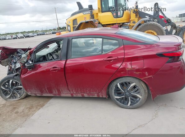 3N1CN8FV3PL857042 2023 NISSAN VERSA Красный Вид задней части салона
