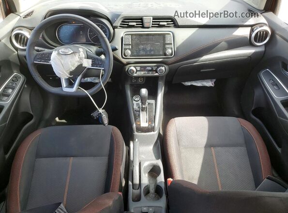 3N1CN8FVXLL812643 2020 NISSAN VERSA Red Widok deski rozdzielczej