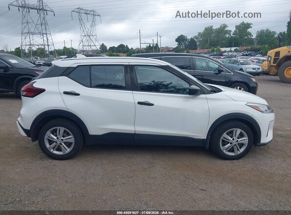 3N1CP5BV0NL489379 2022 NISSAN KICKS White Вид задньої частини салону
