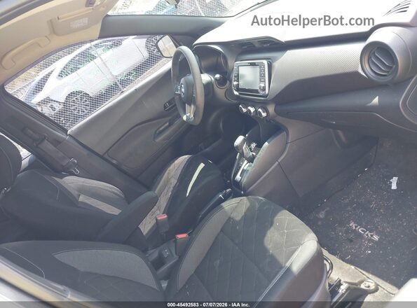 3N1CP5BV1LL574681 2020 NISSAN KICKS Gray Вид салону спереду