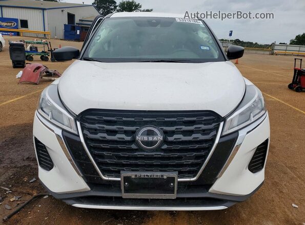 3N1CP5BV1PL567798 2023 NISSAN KICKS Белый Вид спереди