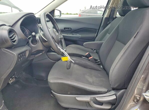 3N1CP5BV1RL471642 2024 NISSAN KICKS Серый Вид салона спереди
