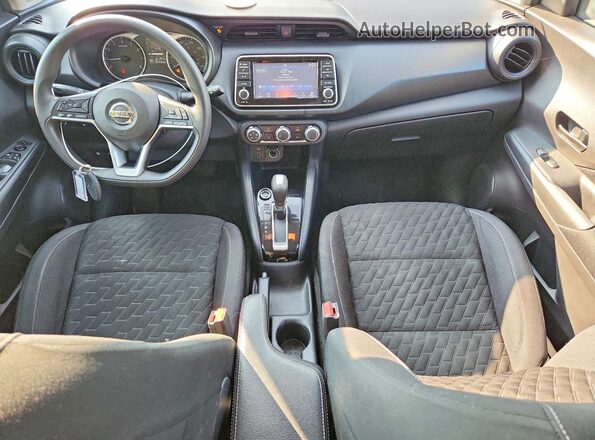 3N1CP5BV2ML565134 2021 NISSAN KICKS Blue Dashboard view