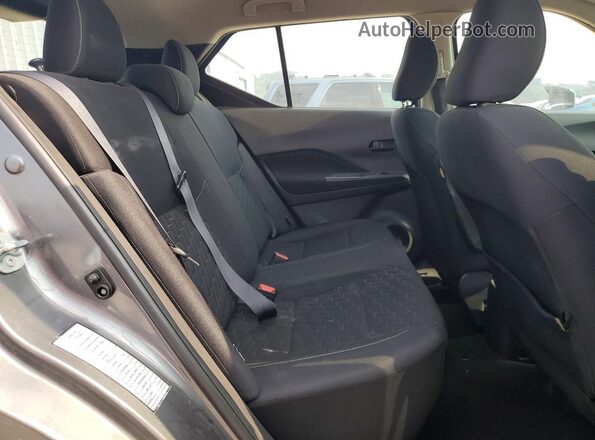 3N1CP5BV2NL522558 2022 NISSAN KICKS Gray Widok tylnych siedzeń