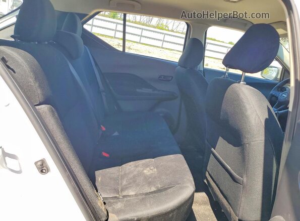 3N1CP5BV2RL489776 2024 NISSAN KICKS White Vista de los asientos traseros