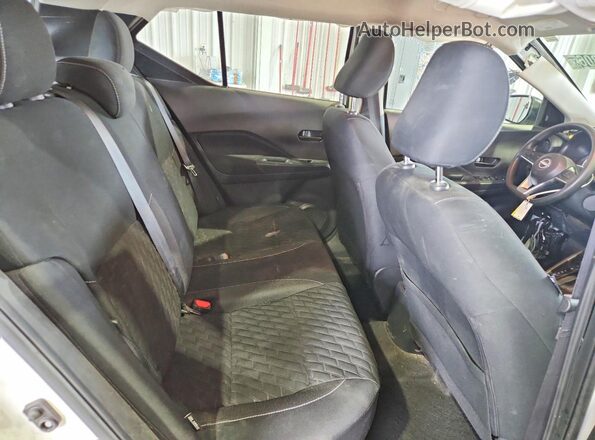 3N1CP5BV3NL494995 2022 NISSAN KICKS White Widok wnętrza z tyłu