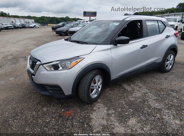 3N1CP5BV4LL544039 2020 NISSAN KICKS Silver წინა მარცხენა ხედი სამი მეოთხედიდან