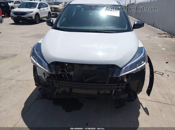 3N1CP5BV4RL586090 2024 NISSAN KICKS Белый Вид спереди