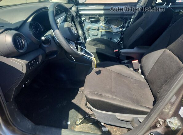 3N1CP5BV4SL475304 2025 NISSAN KICKS Gray Front interior view