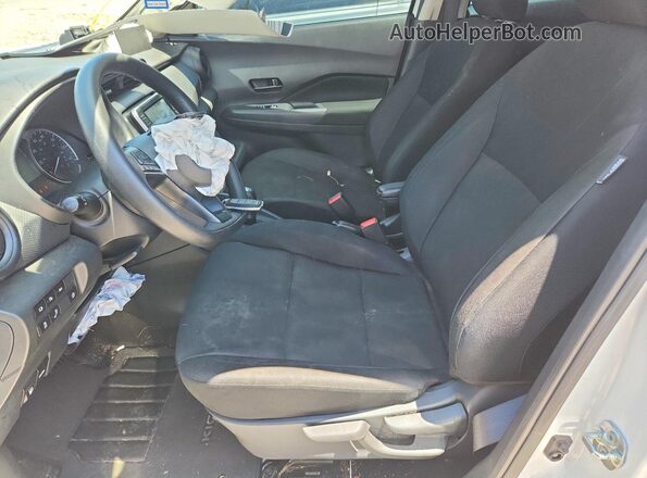 3N1CP5BV4SL482852 2025 NISSAN KICKS White Vista interior delantera