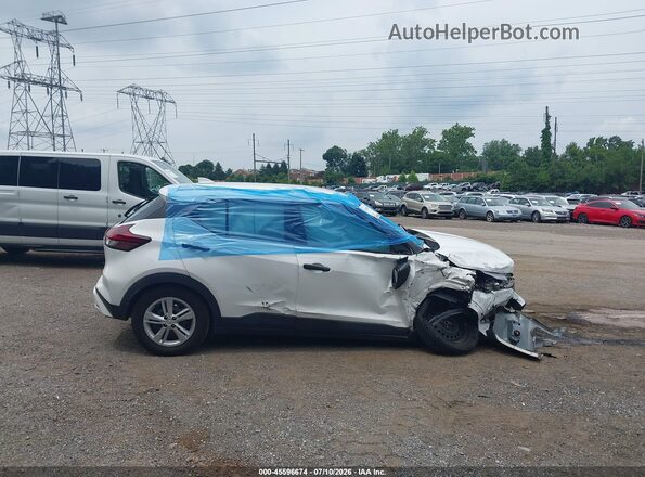 3N1CP5BV5ML492034 2021 NISSAN KICKS White Rear interior view