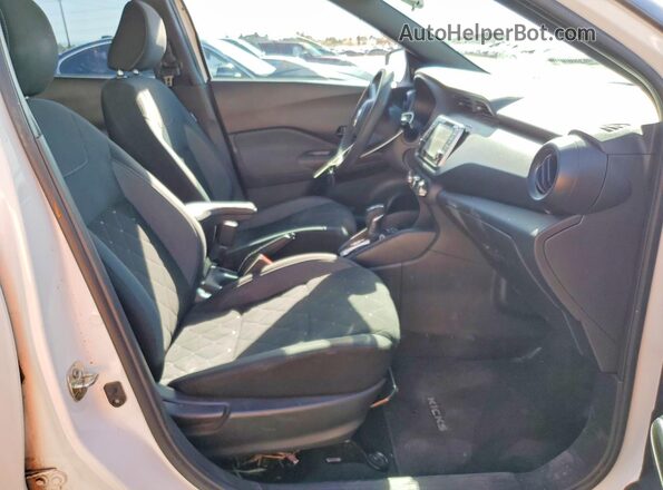 3N1CP5BV6LL515982 2020 NISSAN KICKS White Front interior view