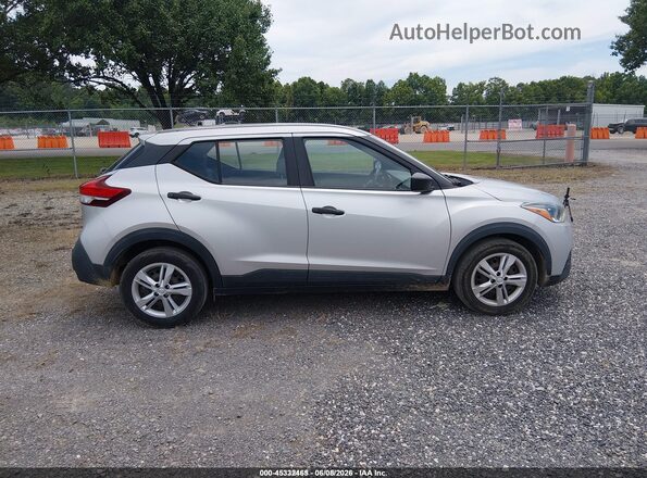 3N1CP5BV6LL518557 2020 NISSAN KICKS Silver Widok wnętrza z tyłu