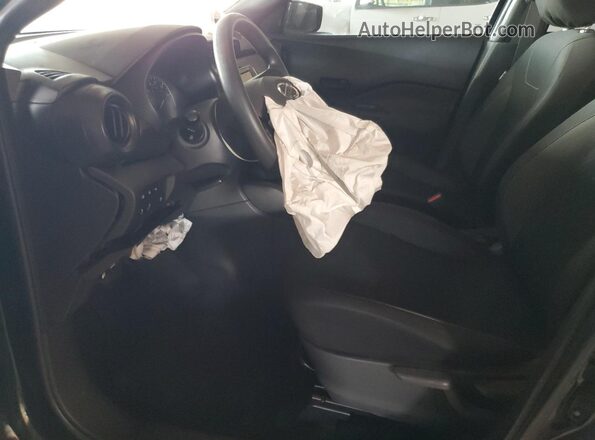 3N1CP5BV9LL532789 2020 NISSAN KICKS Black Front interior view