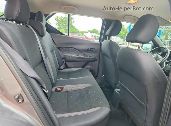 3N1CP5BV9LL572807 2020 NISSAN KICKS Gray Widok wnętrza z tyłu