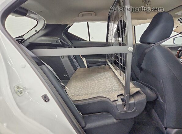 3N1CP5BV9RL507688 2024 NISSAN KICKS White Vista de los asientos traseros