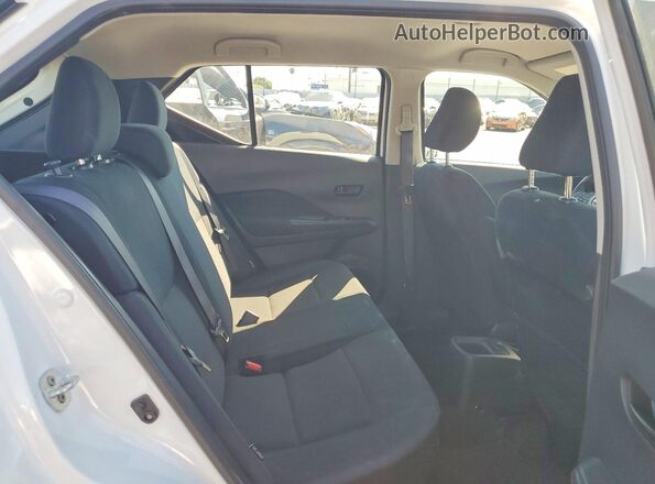 3N1CP5BVXRL533748 2024 NISSAN KICKS Белый Вид задней части салона