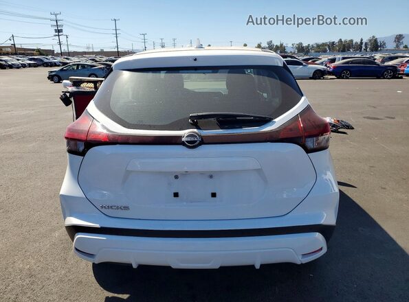 3N1CP5BVXRL533748 2024 NISSAN KICKS Белый Вид сзади