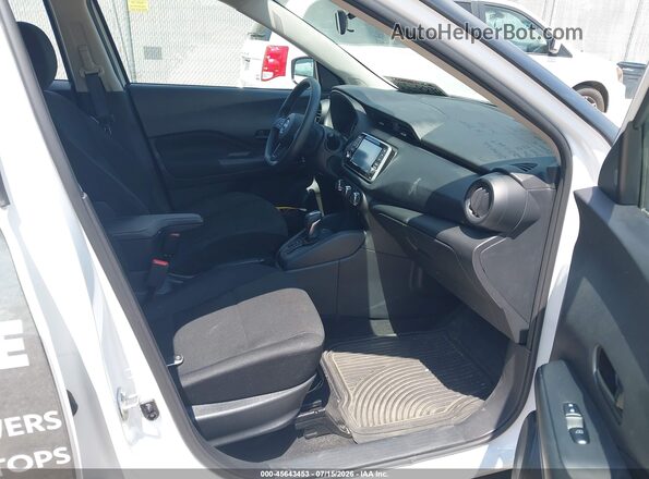 3N1CP5BVXSL483276 2025 NISSAN KICKS PLAY Белый Вид салона спереди