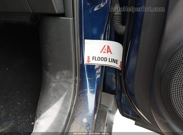 3N1CP5CU0JL532103 2018 NISSAN KICKS Blue Вид спереду