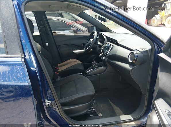 3N1CP5CU0JL532103 2018 NISSAN KICKS Blue Вид салону спереду
