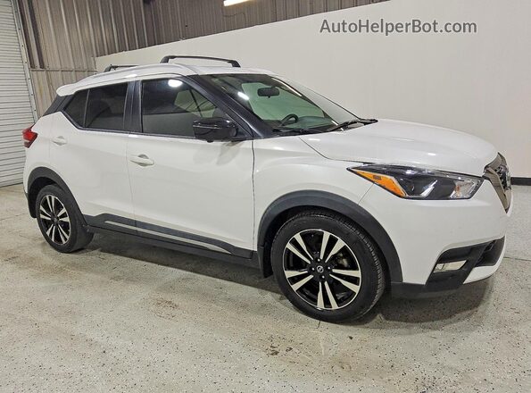 3N1CP5CU0JL534496 2018 NISSAN KICKS Белый Передняя правая четверть