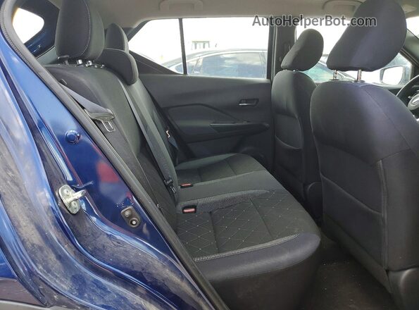 3N1CP5CU0JL543506 2018 NISSAN KICKS Blue Rear seats view