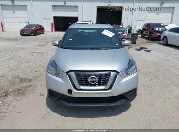 3N1CP5CU0KL524830 2019 NISSAN KICKS Silver Widok wnętrza z tyłu