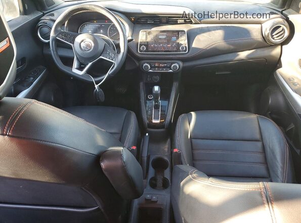 3N1CP5CU0KL569038 2019 NISSAN KICKS White Dashboard view