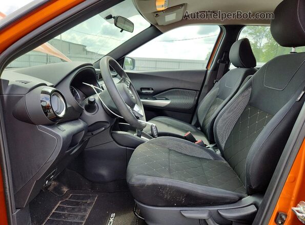 3N1CP5CU1JL526925 2018 NISSAN KICKS Orange Widok wnętrza z przodu