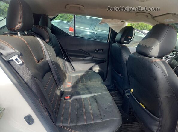 3N1CP5CU1KL537361 2019 NISSAN KICKS White Rear interior view