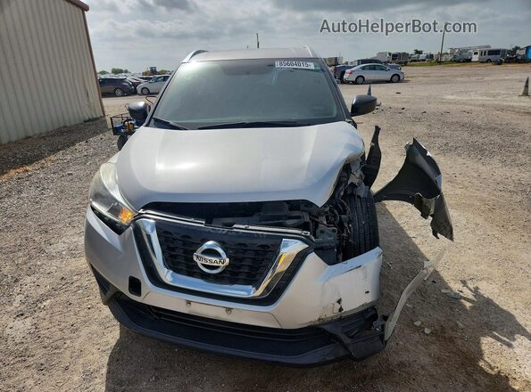 3N1CP5CU1KL548859 2019 NISSAN KICKS Серебряный Вид спереди
