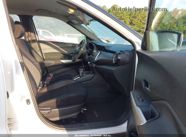 3N1CP5CU2JL509230 2018 NISSAN KICKS White Vista interior delantera