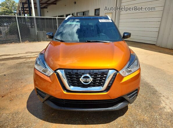 3N1CP5CU3JL528224 2018 NISSAN KICKS Orange Front view