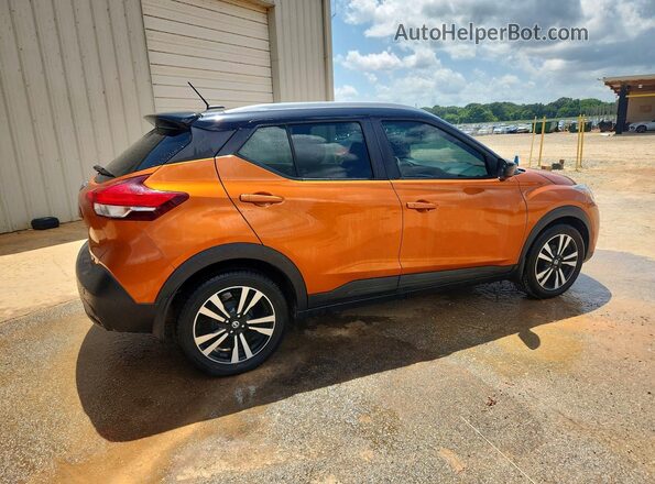 3N1CP5CU3JL528224 2018 NISSAN KICKS Orange Rear right