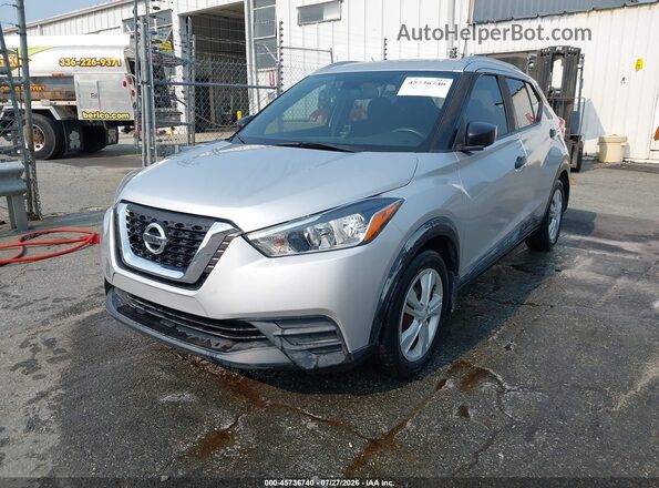 3N1CP5CU3JL538848 2018 NISSAN KICKS Silver Առջևի ձախ երեք քառորդ տեսարան